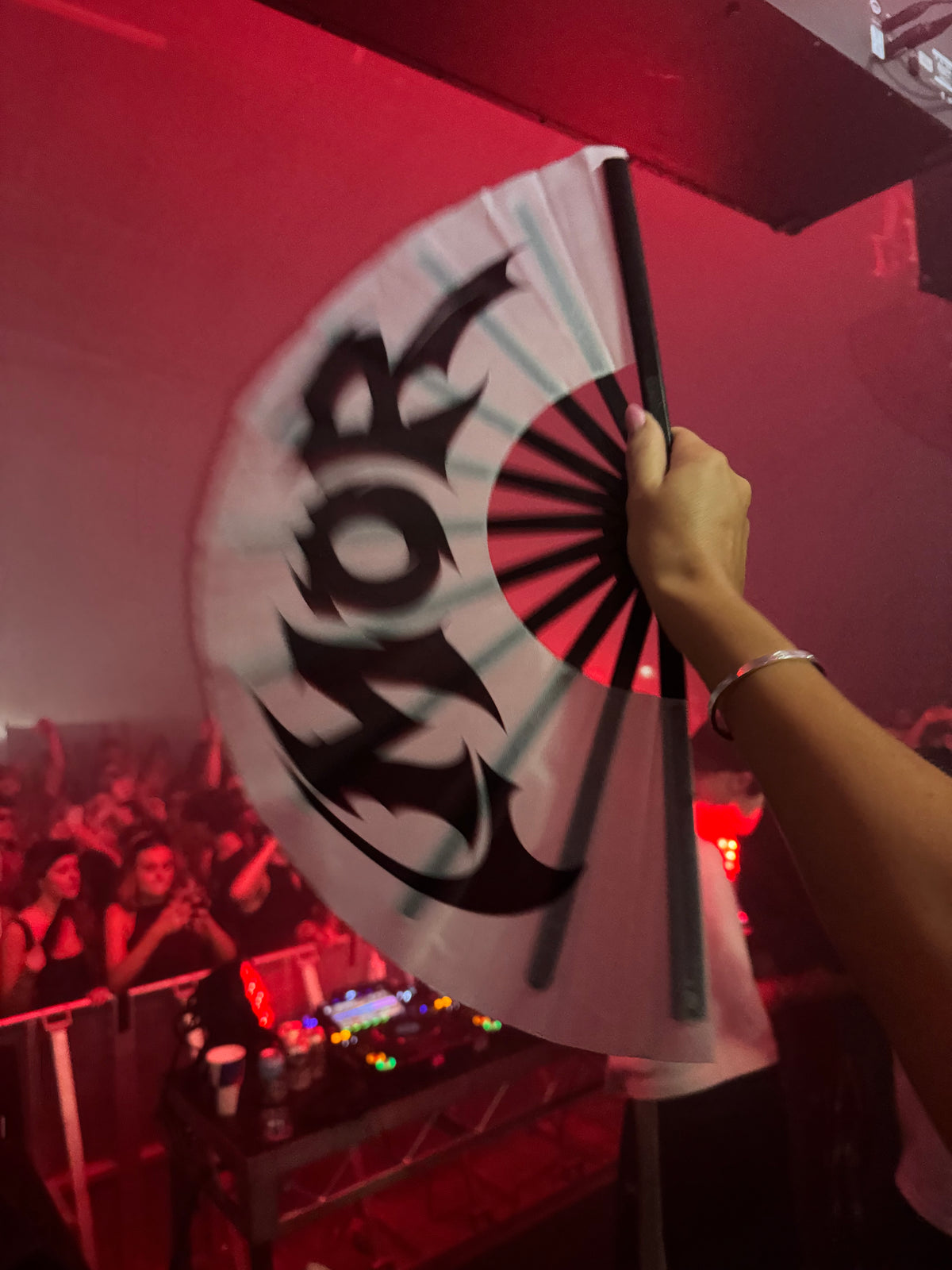 MOR Rave Fan